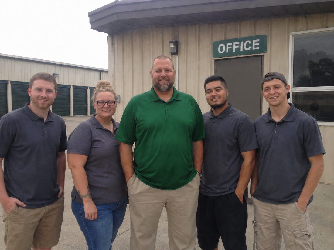 Pest control professionals in Lauderhill, FL